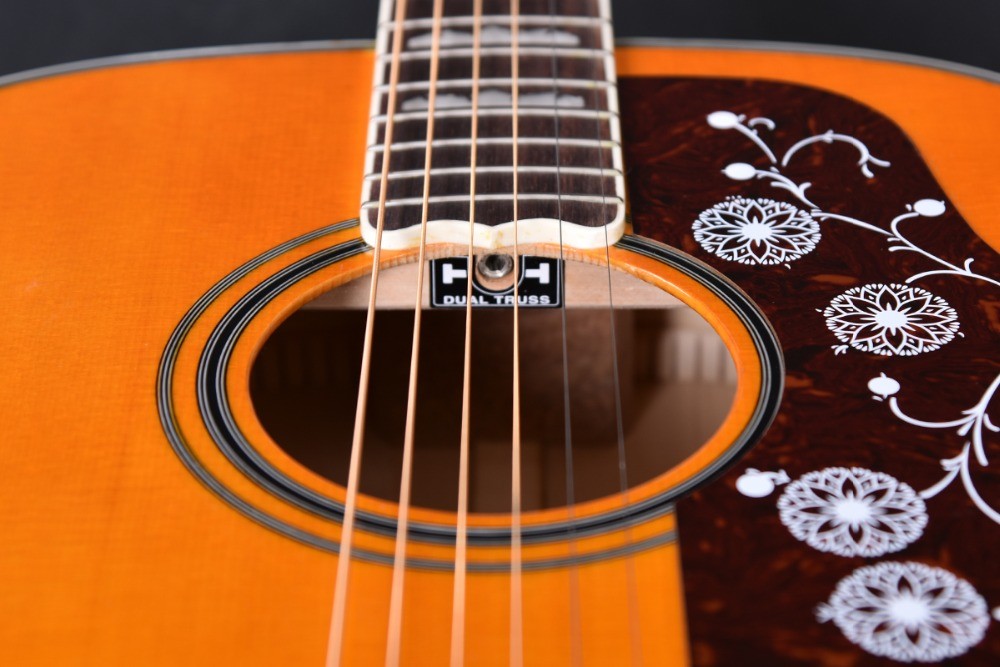 J200 customized 42 Inch Jumbo size solid wood acoustic guitar with AA Solid sitka spruce top rosewood fingerboard