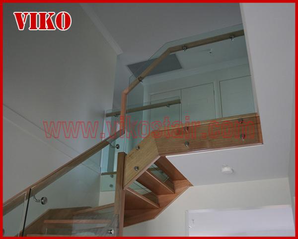 Double Steel Plate Staircase VK59S Tread beech ,Railing tempered glass, Handrail