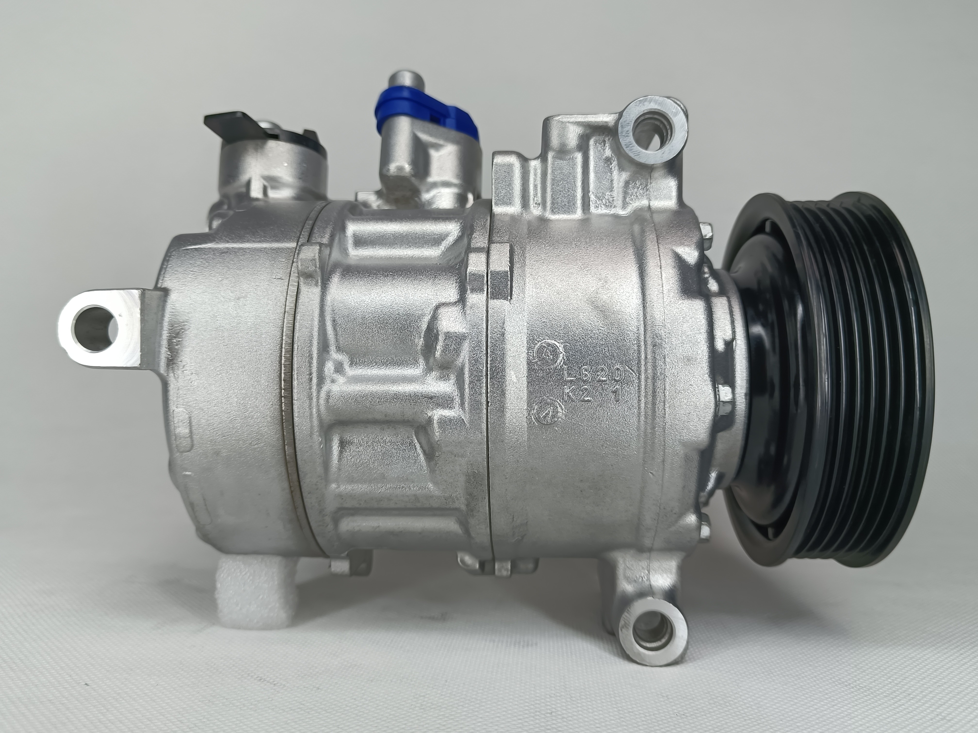 Auto AC conditioning compressor for Audi Q5 4M0820803/8T0260805E