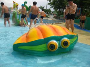 Quality Children Aqua Park Equipment Fiberglass Shell Spray Toy for Amusement Park wholesale