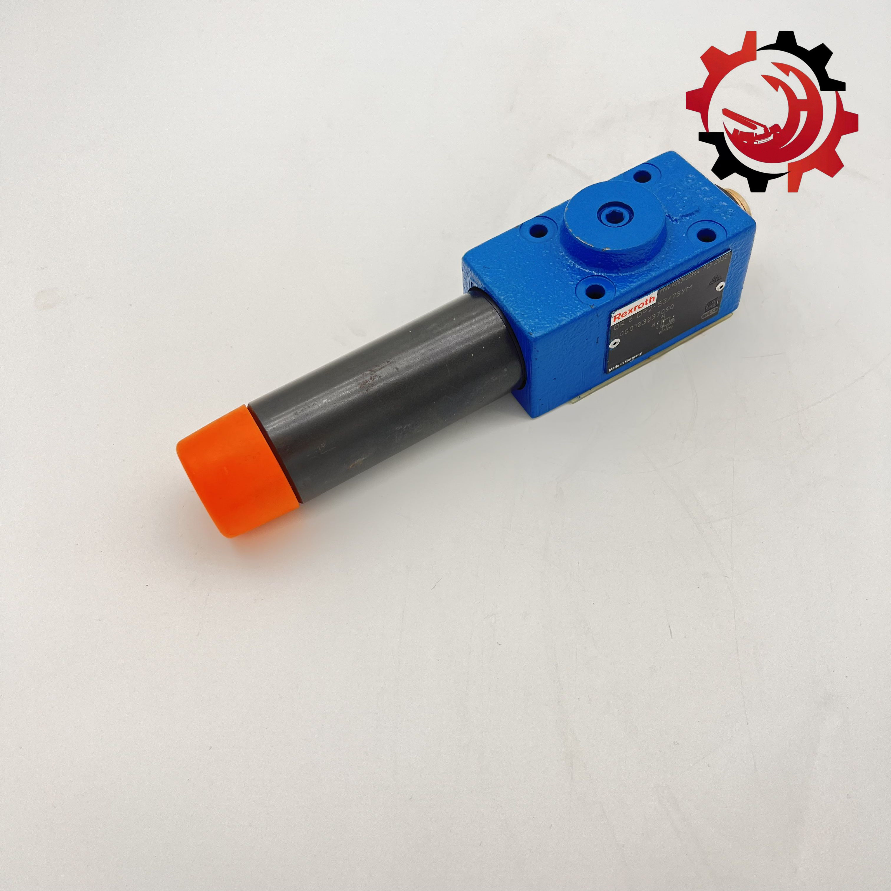 R900450964 DR 6 DP2-53-75YM Original Rexroth Direct Acting Reducing Valve With Blue Color