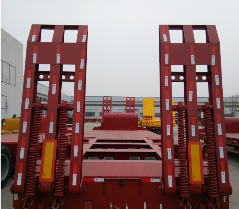 65/ 70/ 80 Ton Low Bed Semi Trailer 3 Units Transporting For Machine