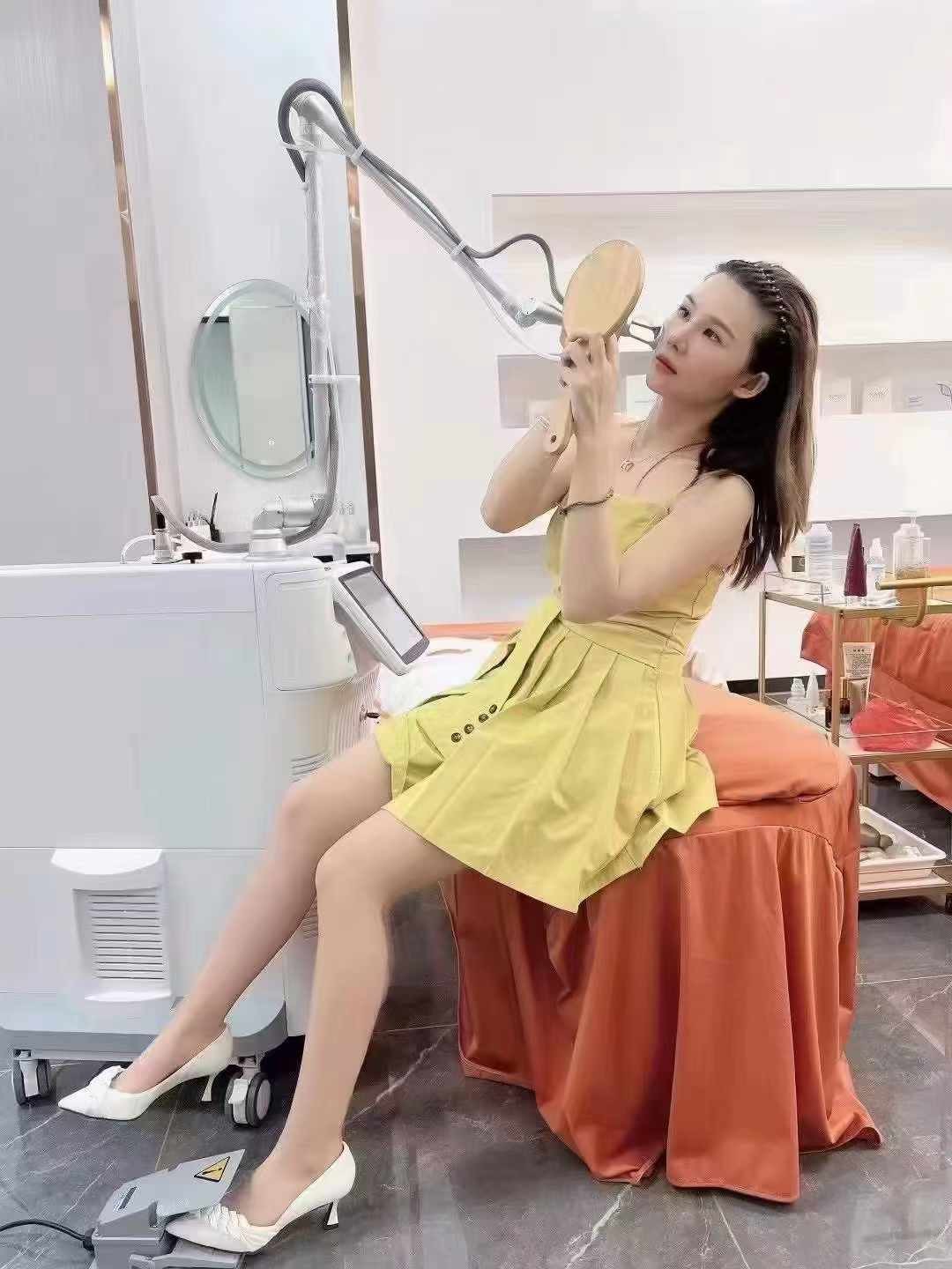 Adjustable Spot Laser Hair Removal Equipment , 1-10J/cm2 Home Beauty Equipment