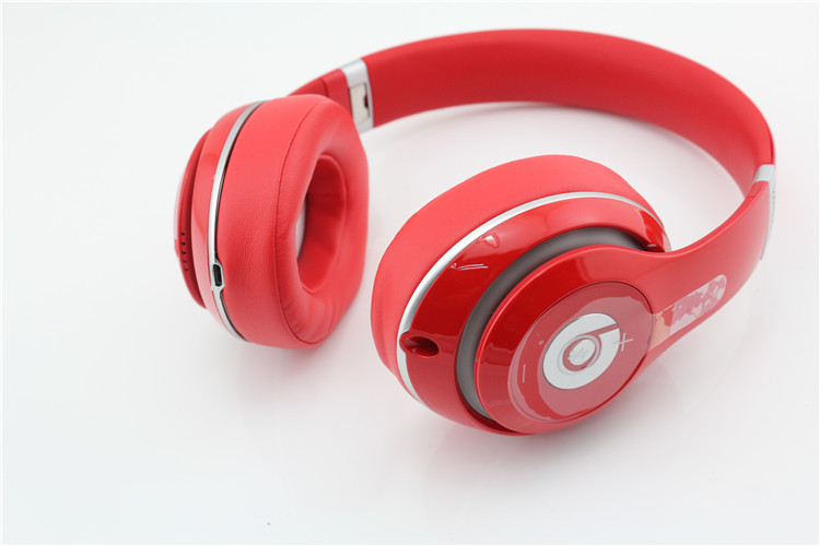 Beats by Dr. Dre Studio 2 2.0 Headphones Over-Ear Noise Cancellation Headband Red