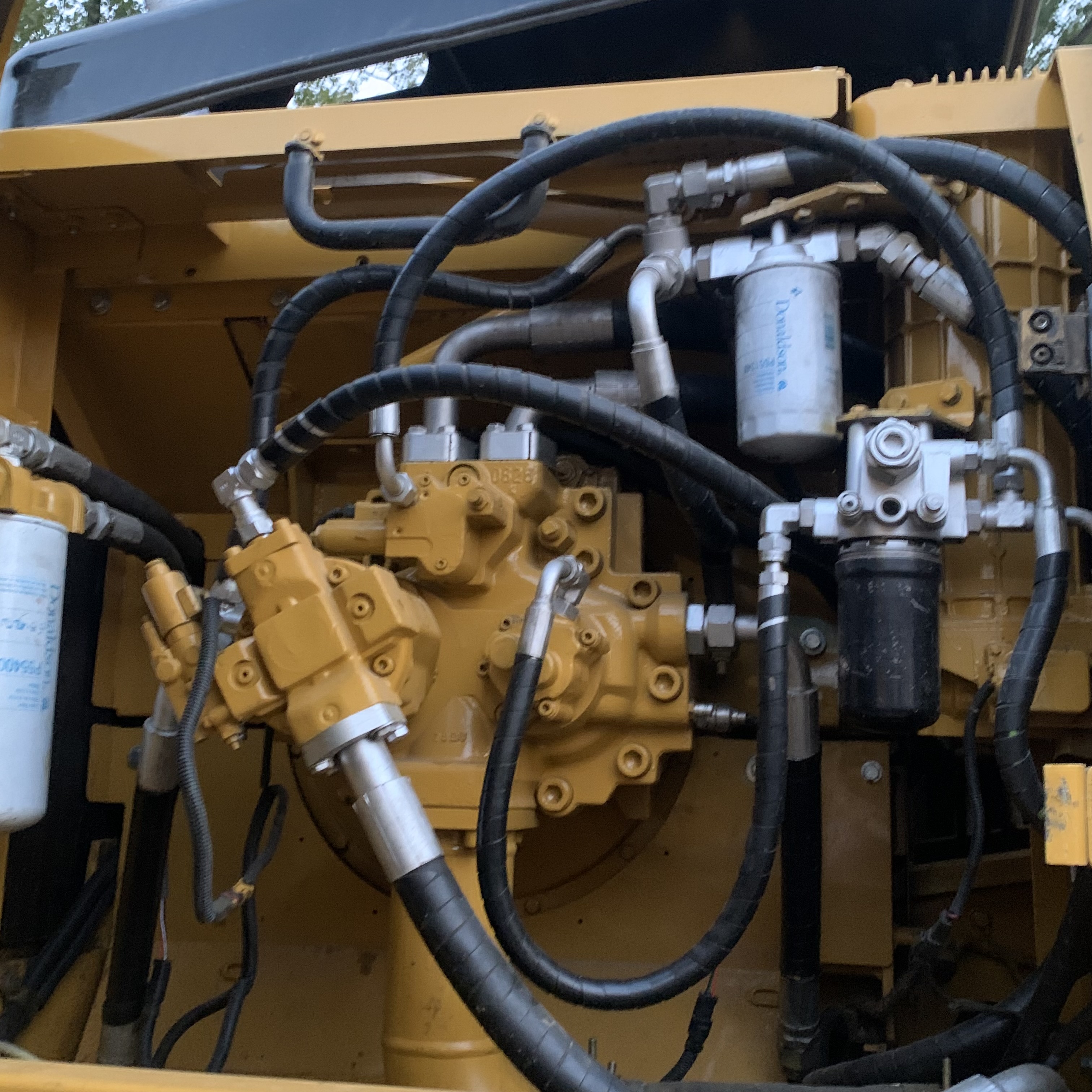 High Power Secondhand CAT330d CAT326 CAT320 Excavator in Original Color and Excellent
