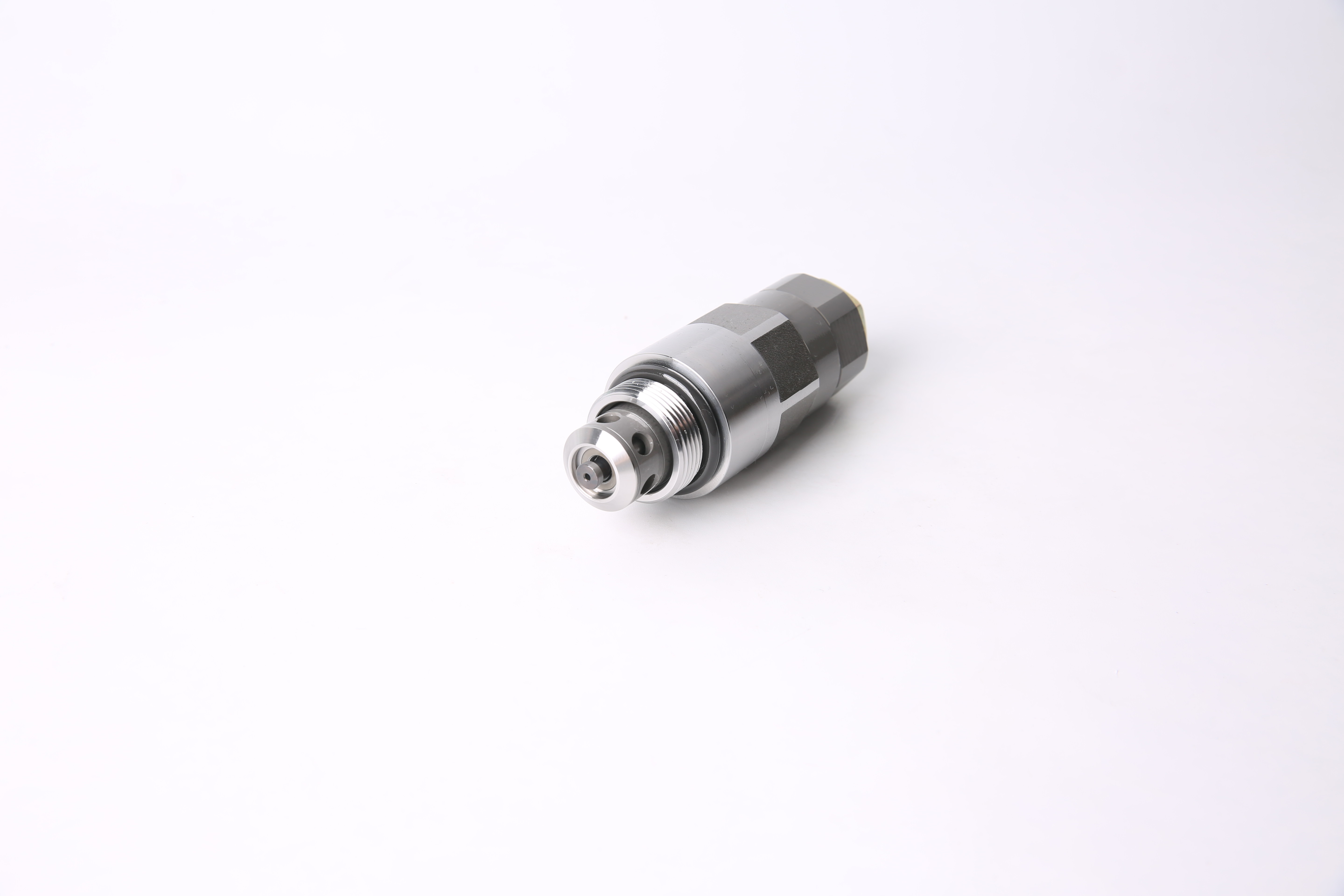High Quality Factory Price TM18 Travel Relief valve Excavator Spare Parts