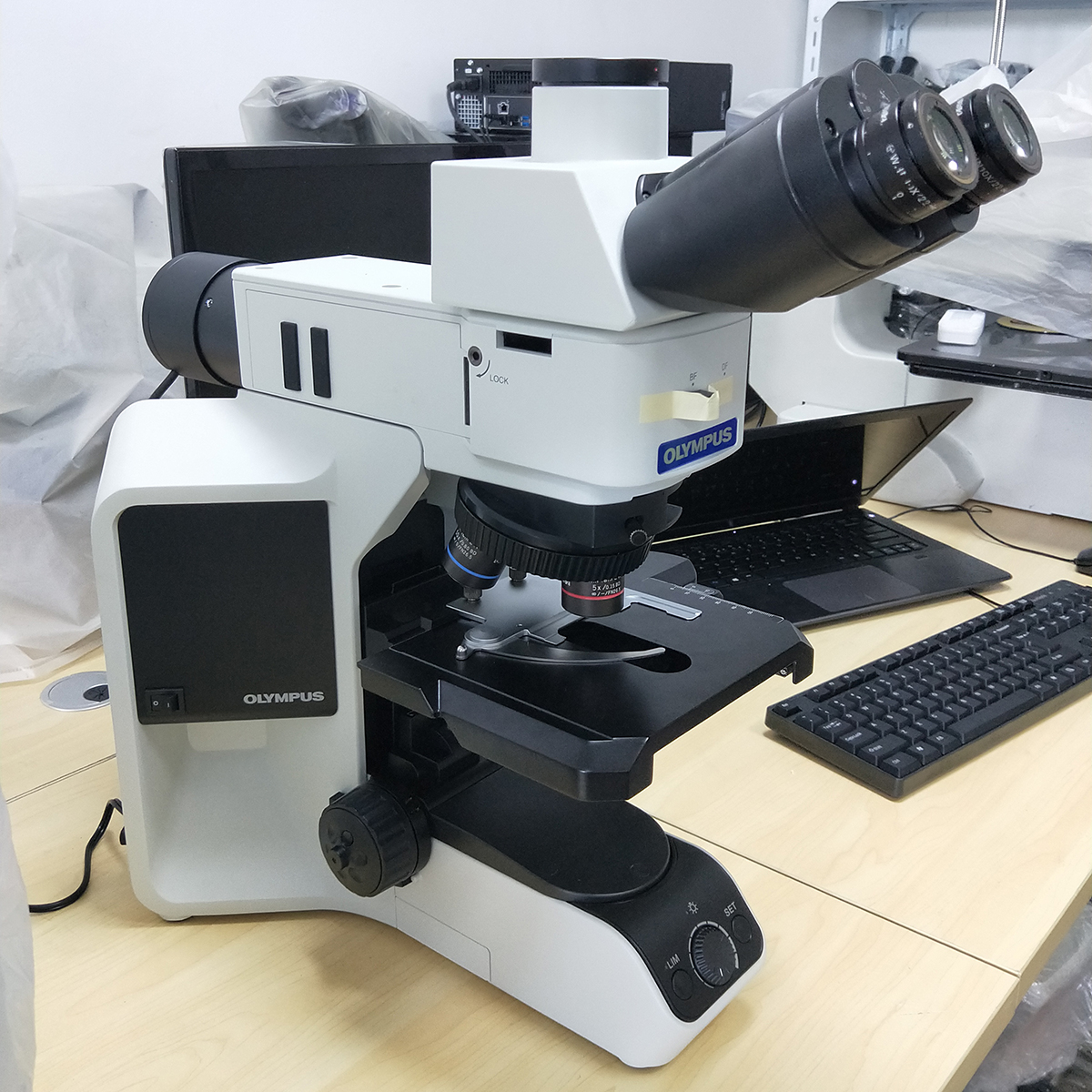 Olymplus Brand High End Trinocular Biological Microscope with Camera BX53