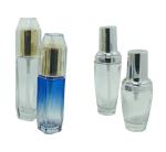 Popular Cosmetic Bottles And Jars For Skincare / Travelling Packaging
