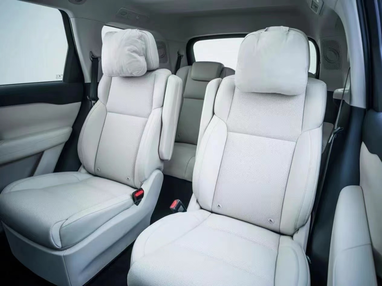 Leapmotor C16 6 Seater Medium And Large SUV with 520Km Long Range and Maximum Speed up to 170 km/h