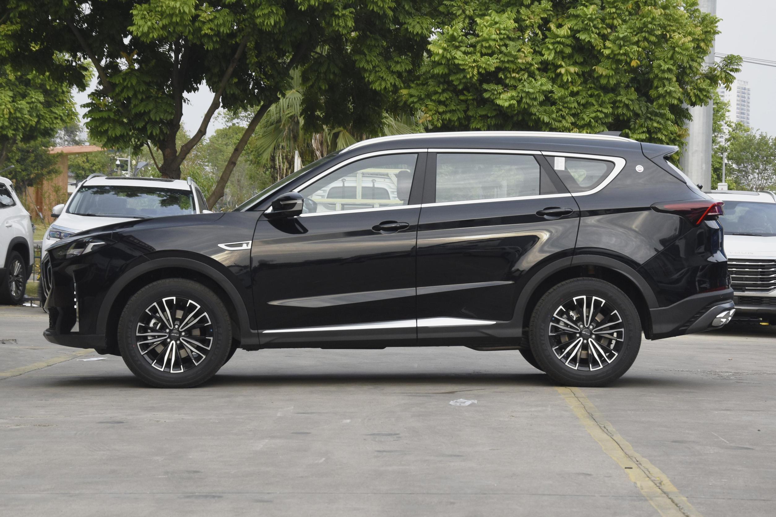 TPMS Equipped 2023 Chery Dasheng Jetour X70 Plus X 70 Jetaur x70plus 7 Seat Adult Vehicle Turbo Engine SUV Car with TPMS