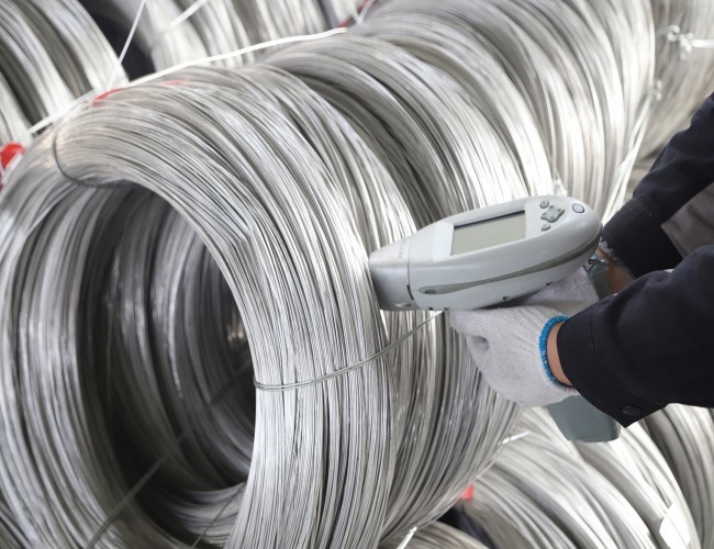 Silver Galvanized Steel Welded Mesh Rolls For Construction Work Abrasion Resistance