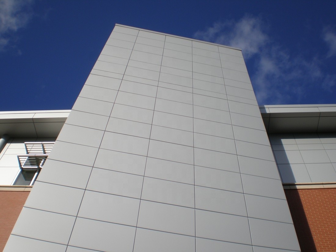 Nacreous 5000mm 3mm Aluminium Exterior Wall Panels Composite Cladding Wear Resistance