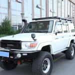 Stylish Car Roof Luggage Carrier for Toyota Land Cruiser LC76 Anodic Oxidated