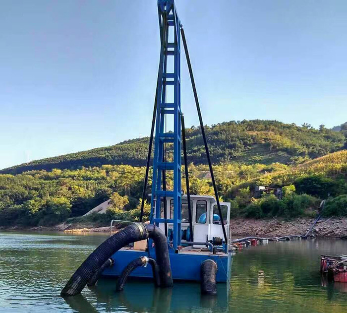 The Output of A 12 Inch Model Sand Dredger is 200 Cubic Meters Per Hour