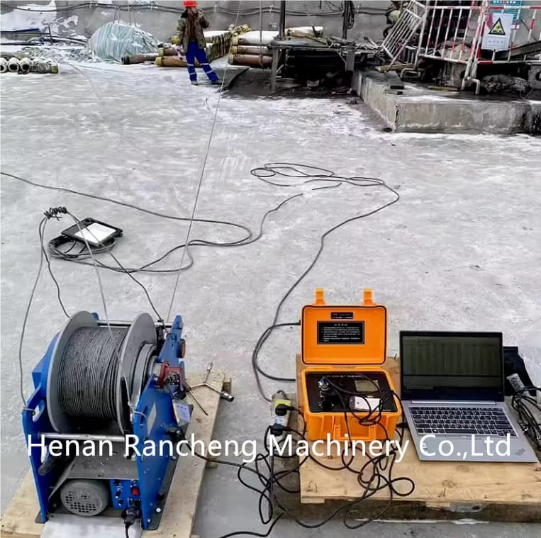 Small High Pressure Probe For Downhole Geophysical Logging And Bed Boundary Analysis