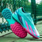 Low-Top Soccer Shoes For Students With Long And Short Studs sole design