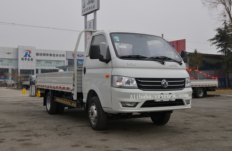 Customizable Dongfeng 4X2 1-5T Mini Cargo Truck with Touch Screen and 360° Rear Camera