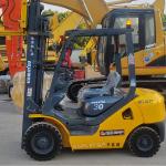 Komatsu FD30 Forklift 3 Ton Diesel Forklift Used Automatic Lifting Machine