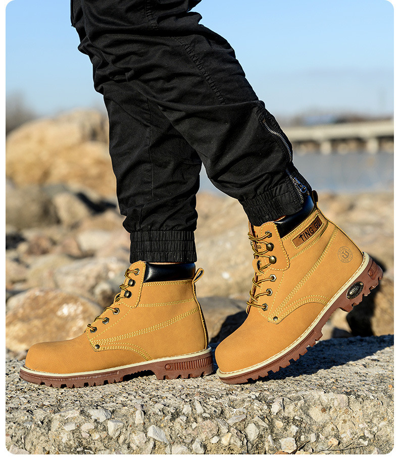 Yellow Microfiber Leather Safety Boots Beef Tendon Sole Work Shoes For Men