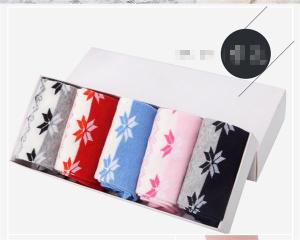 Quality High warmth classic christmas maple weed leaf design supersoft cotton socks for women wholesale