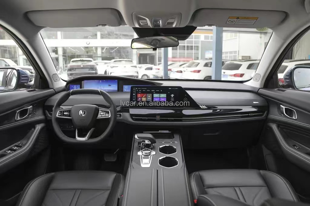Single Motor RWD 2024 Changan Uni-k SUV with 5-door 5-seat Body Structure