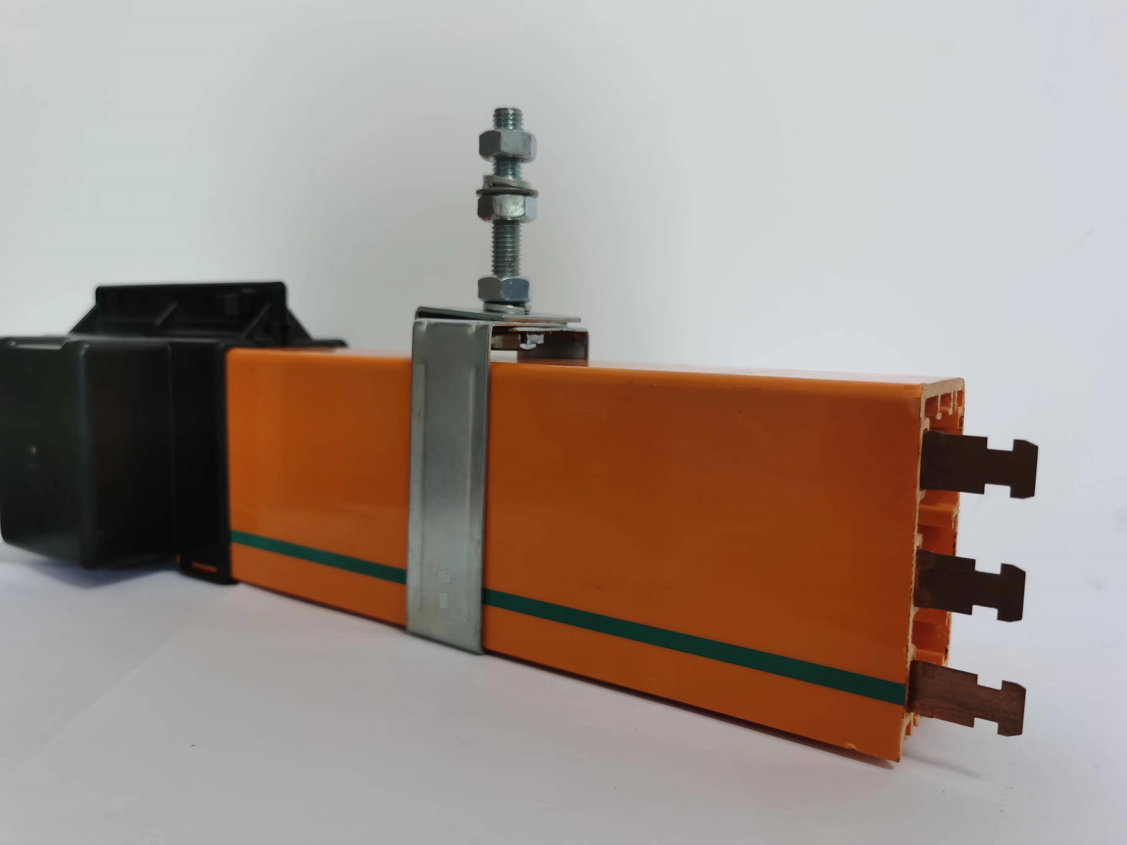 Power Rail Enclosed Conductor Systems Rail HFP52 x 4.5m Green