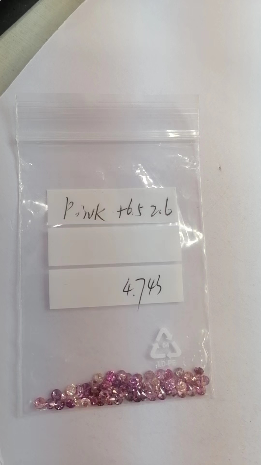 Jewelry Decorations Lab Grown Melee Diamonds Round Shape Pink Color VS Clarity