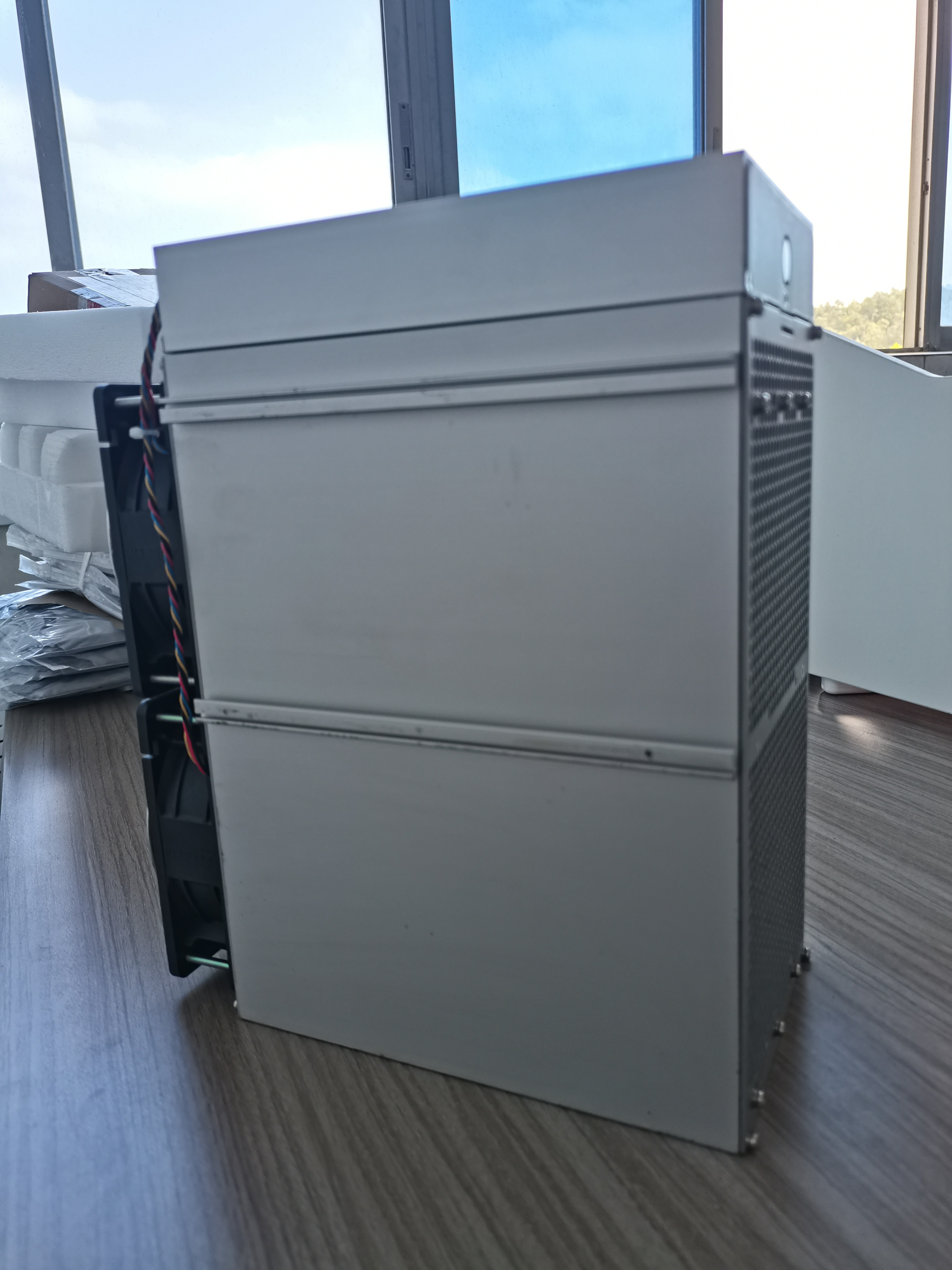 Equihash ZEC Zcash Bitmain Miner ASIC Antminer Z15 Bitcoin Mining 420k