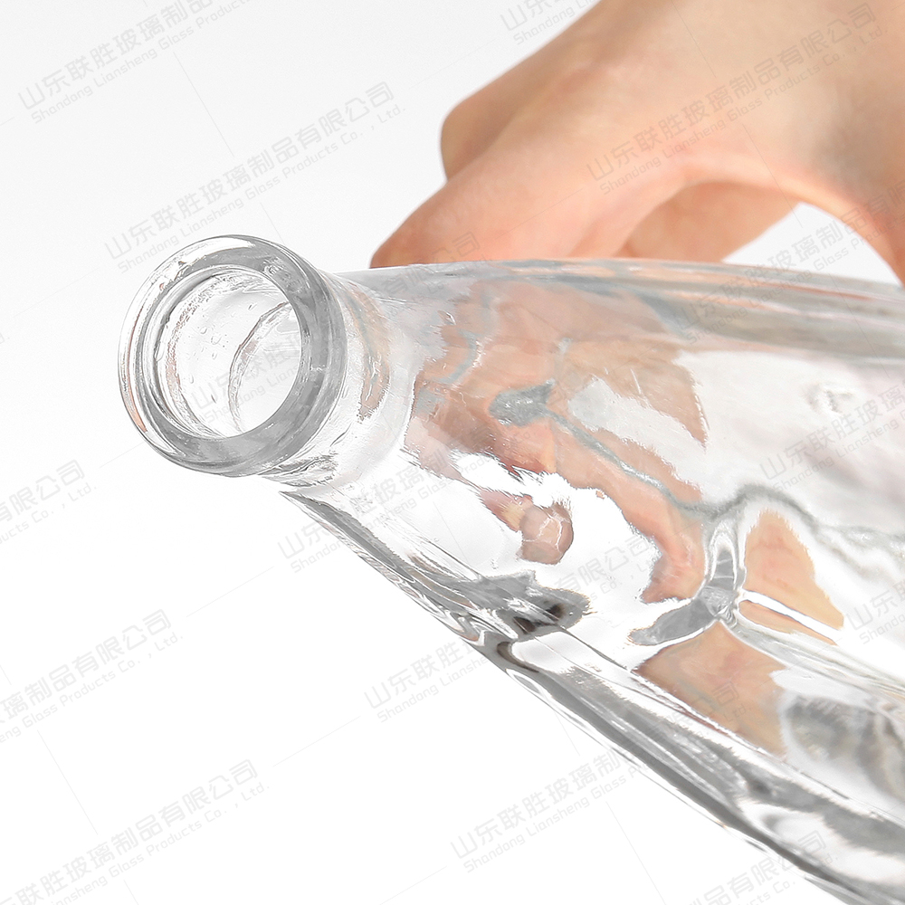 Glass Whiskey Decanter 100ml 200ml 375ml 500ml 750ml Flint Handmade Transparent Frosted