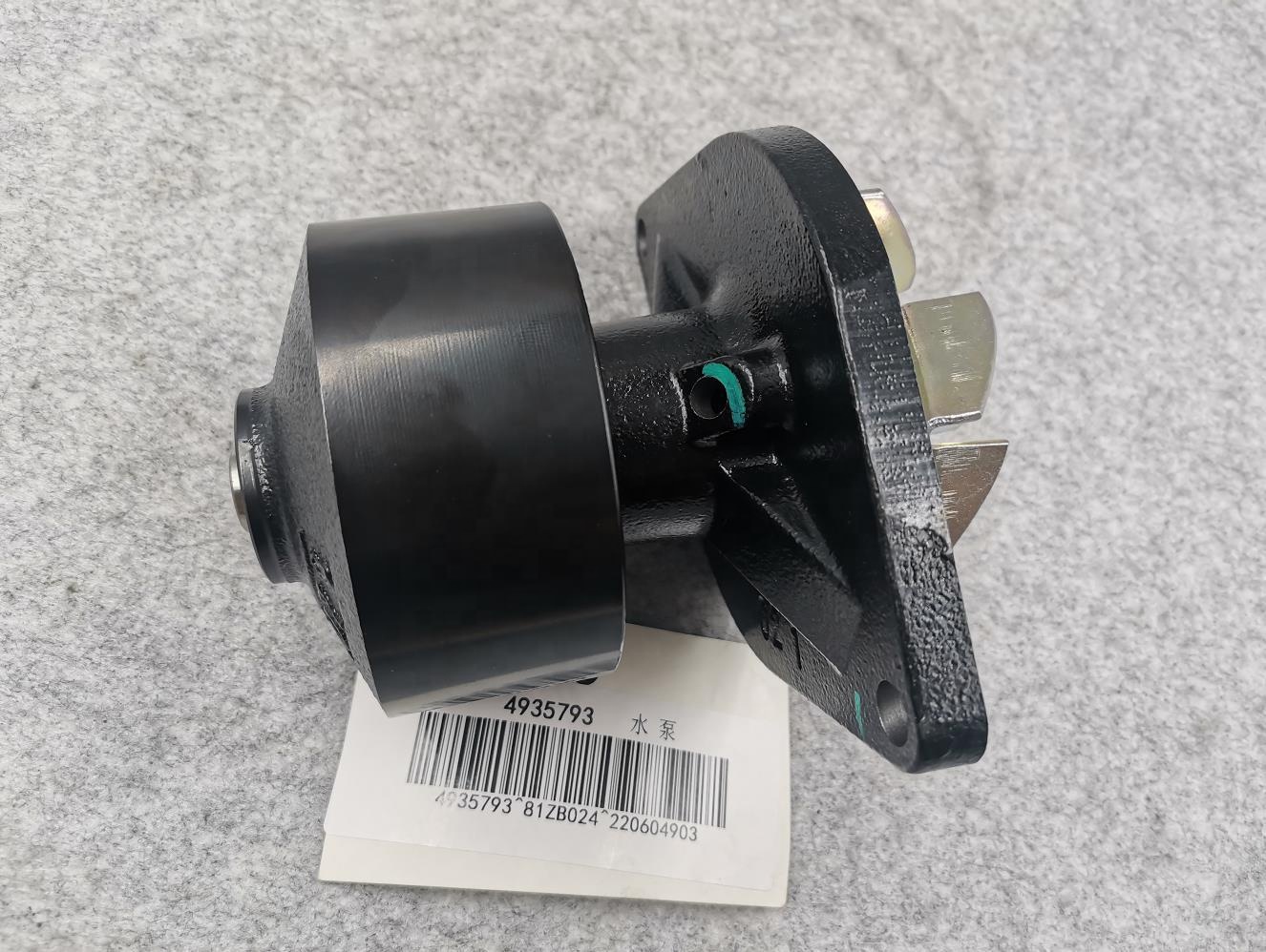 DCEC Dongfeng Cumminss 6BT5.9 Engine Water Pump 2.4kg ISO9001 Certified Standard Size Orignal Original 3285410 3286277