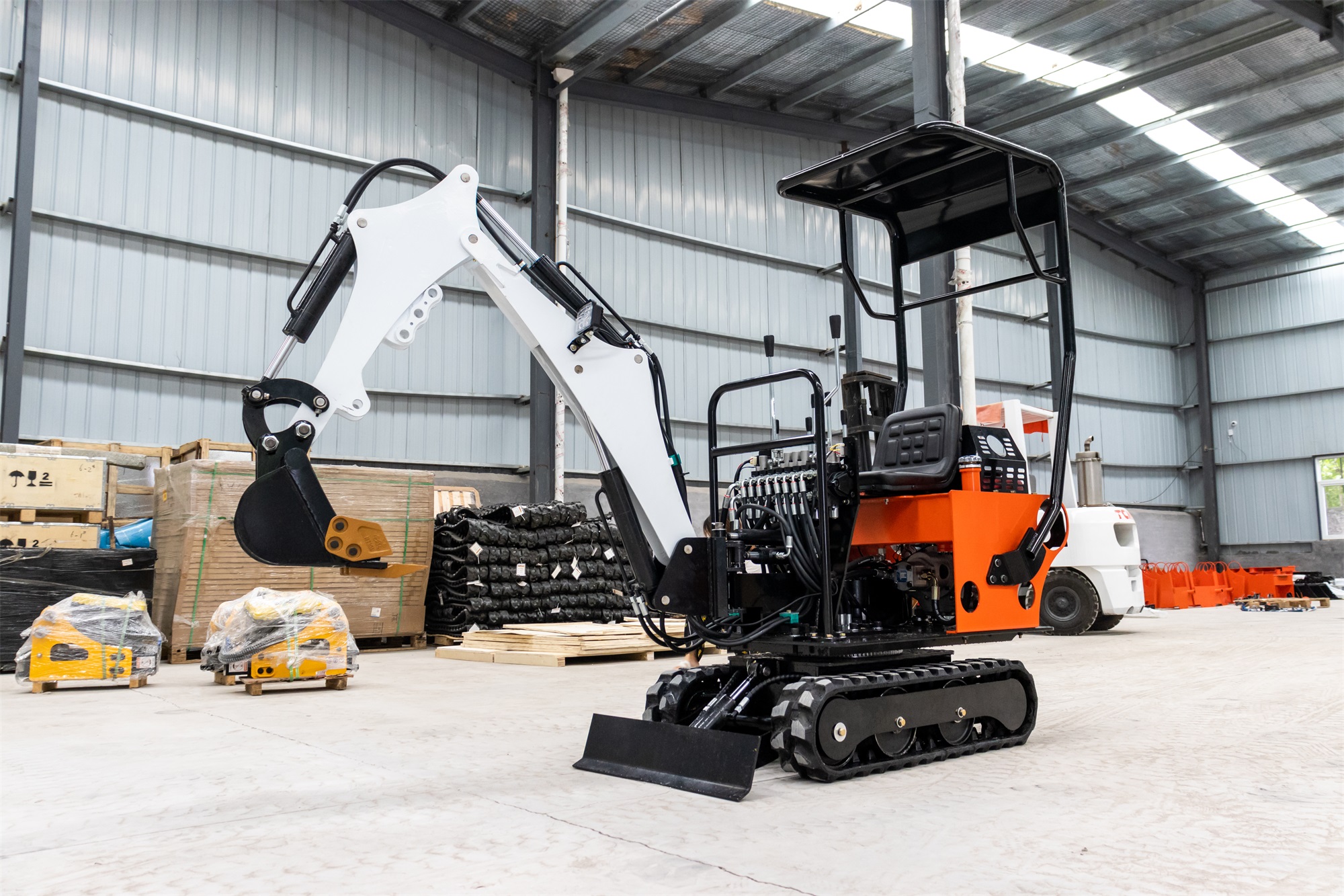 CHANGCHAI Engine 1 Ton Crawler Excavator Mini Digger with 1140mm Track Grounding Length
