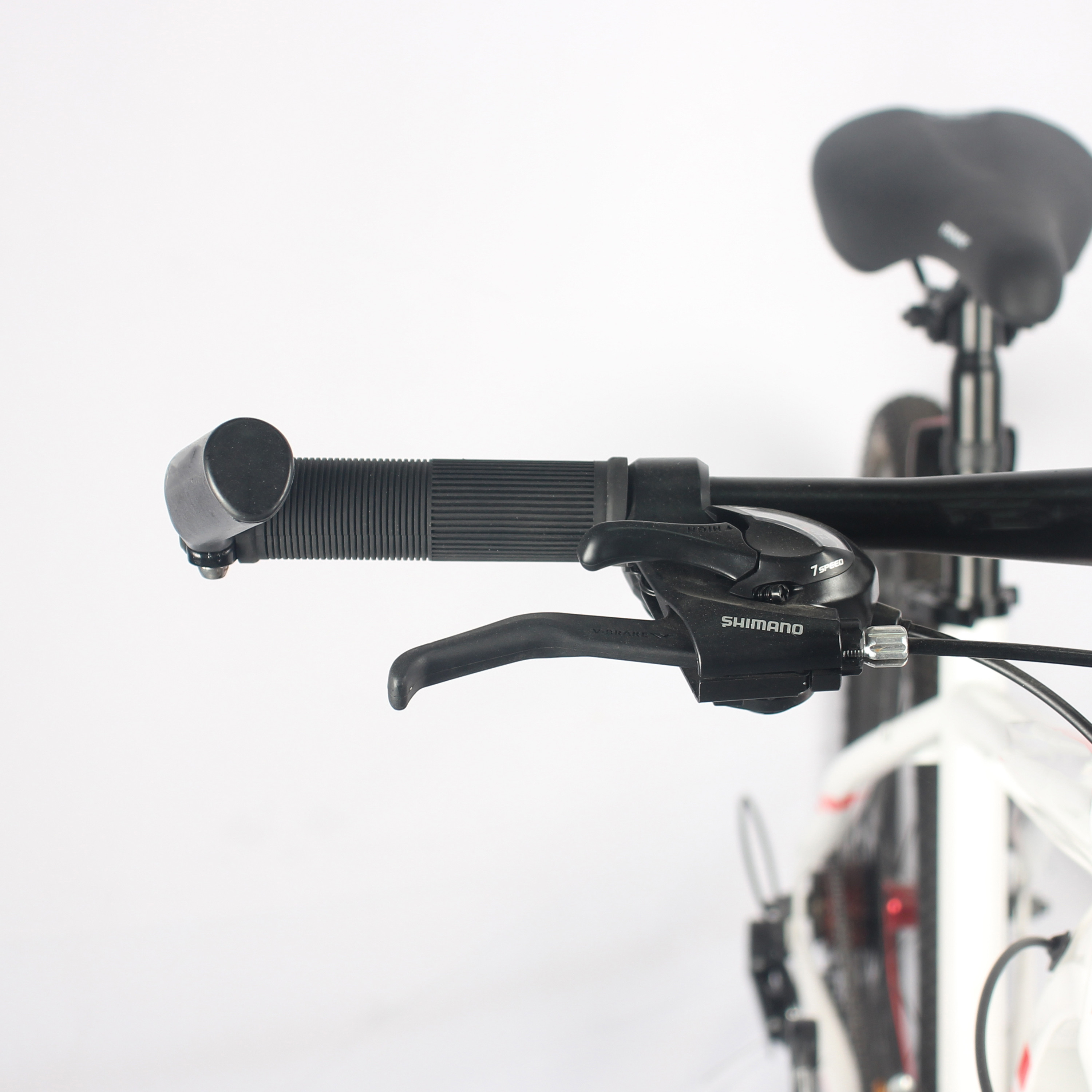MTB bicycle Steel frame Disc brake 21 speed 24/26 inch student mountain bike