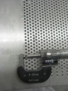 Quality 3mm hole Staggered Stainless Steel Perforated Metal sheet/perforated mesh wholesale