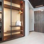 YALIG Hotel Furniture Modern Wooden Sliding Door Wardrobe for Built-in Closet