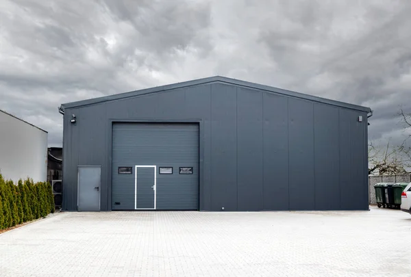 LANJING Industrial Contemporary Steel Structure Building Warehouse For Secure Storage