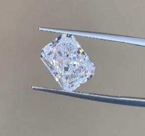 Quality Lab Grown Diamond CVD DEF VS 1-15ct Radiant Brilliant Cut IGI Certificated wholesale