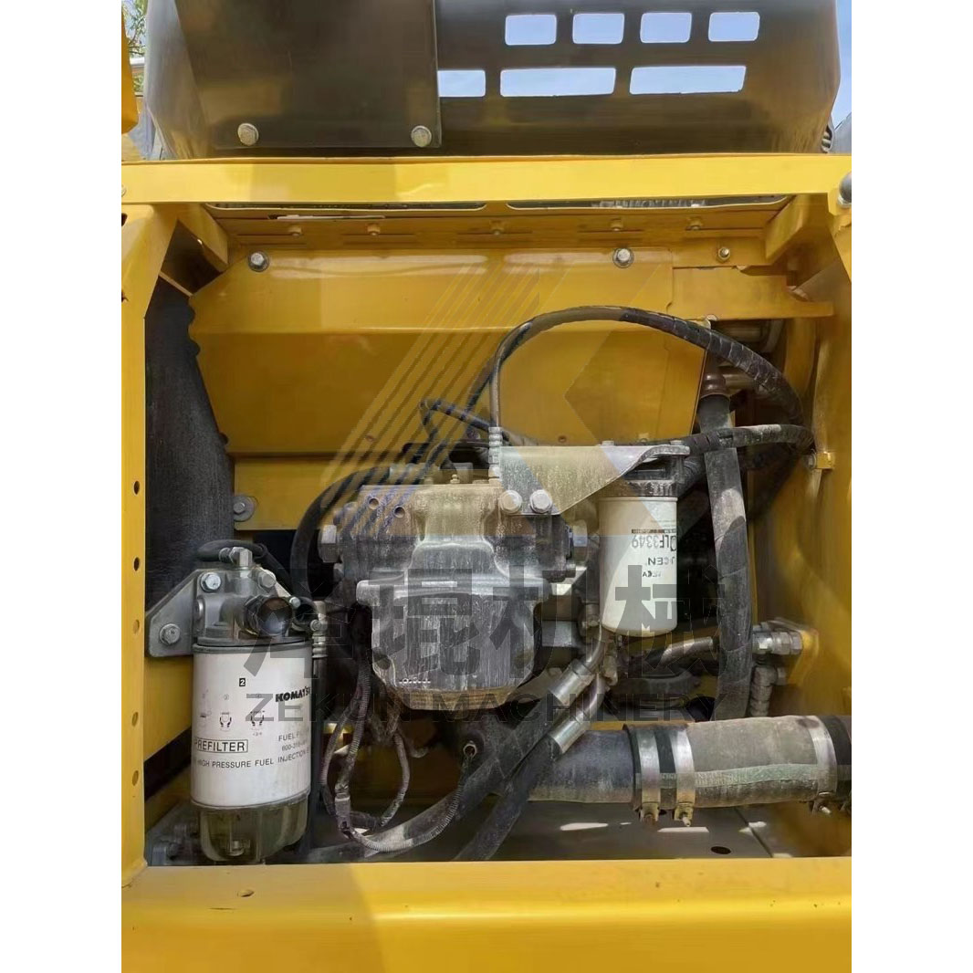 20TON Weight Komatsu PC200-8 Excavator Used in Good Condition