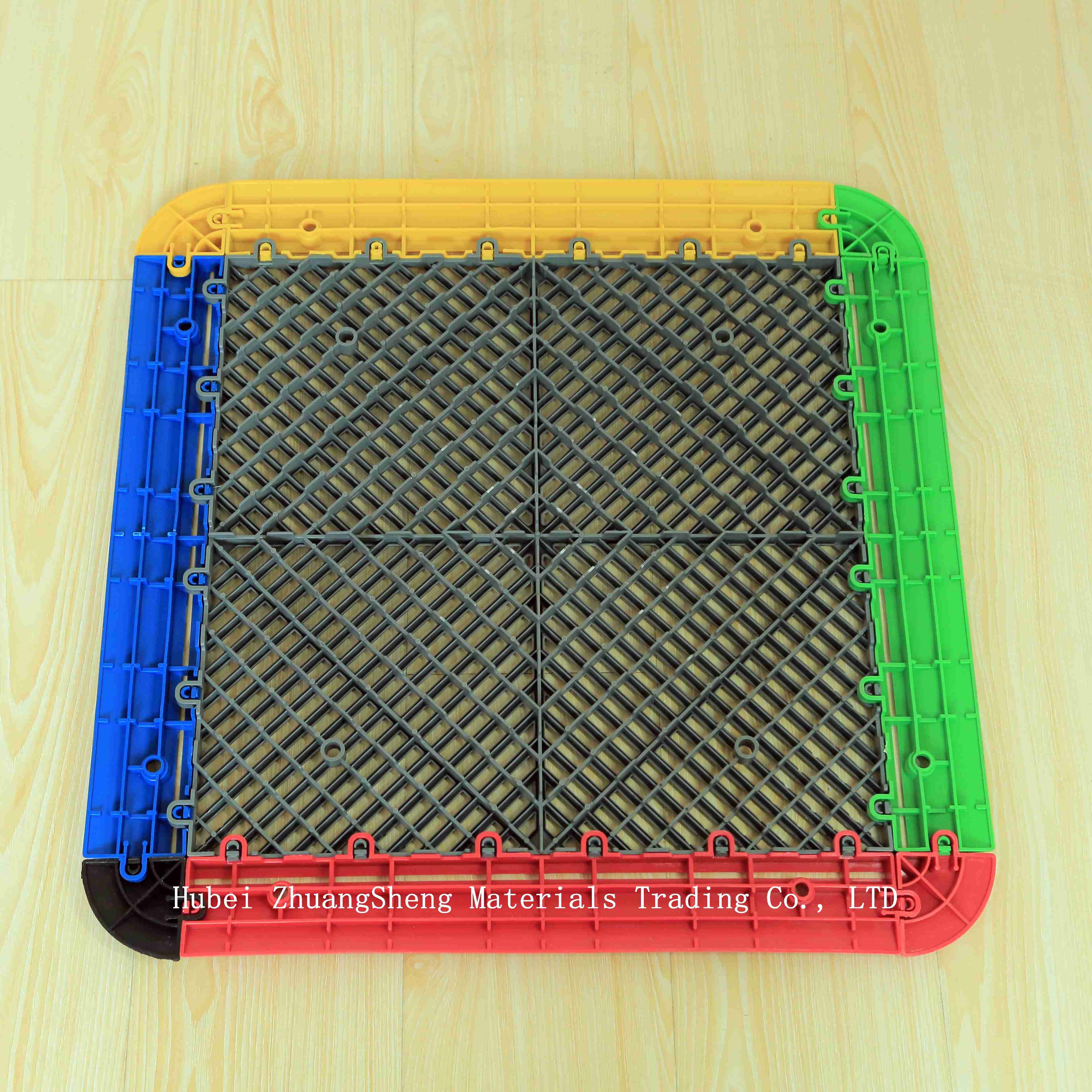 1.8mm Plastic Floor / Plastic Permeable Floor / Modern Interlocking PP Flooring Indoor Sports Plastic Floor Mats