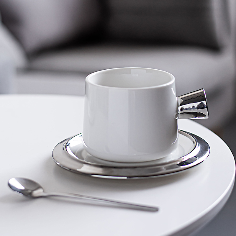 Porcelain Ceramic Coffee Cup and Saucer Set in European Modern Style for Afternoon Tea