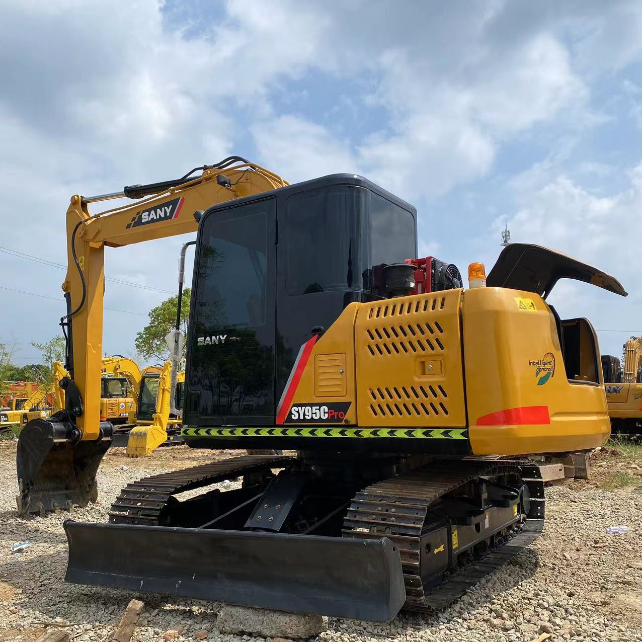 s Original Sany 95 Second-Hand Excavator with Good Condition and 0.39m3 Bucket Capacity