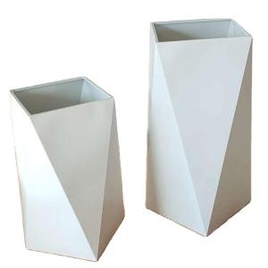 Quality Easy to assemble high white planters vertical flower pots wholesale