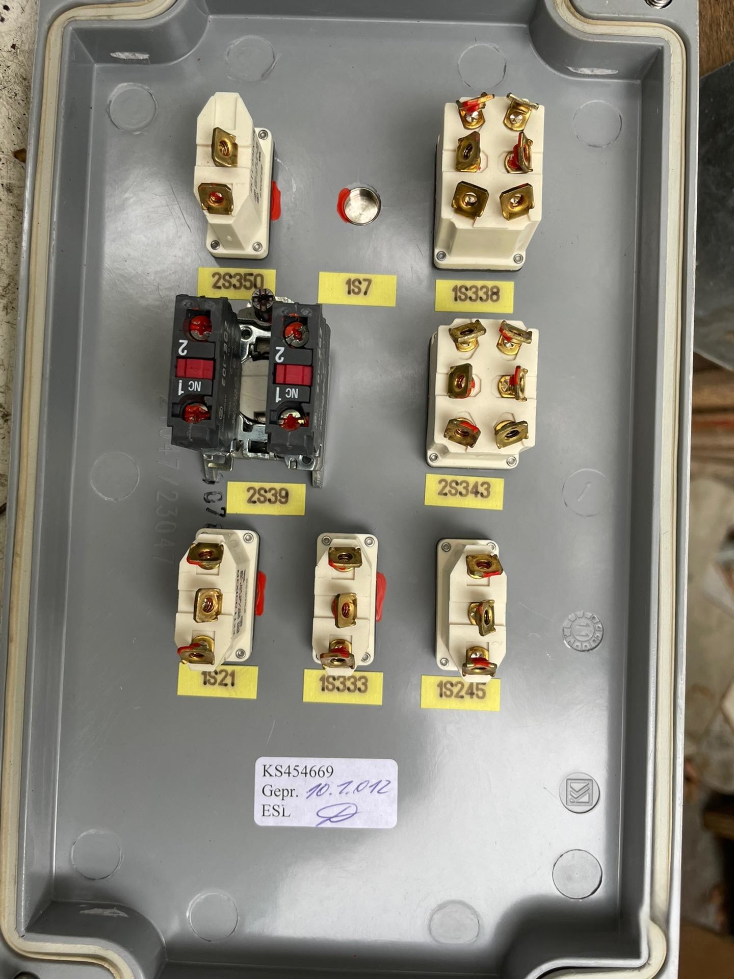 Putzmeister oucher vertical cylinder assembly, Putzmeister38 meters, 36 meters, for wet spray machines, number: 251409007