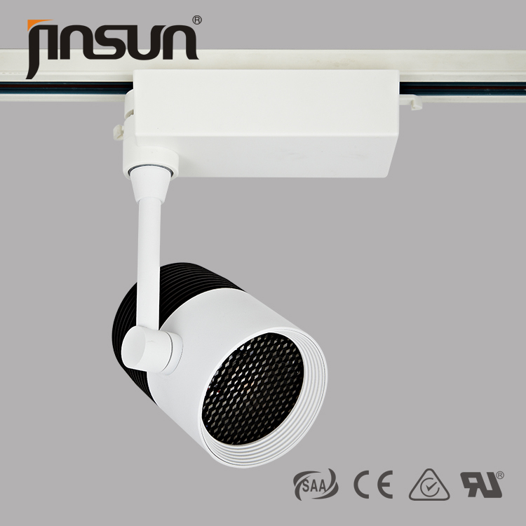 IP40 680 lumens 12W Cree chip 360 degree adjustable of Led track light 3years warranty 6degree light