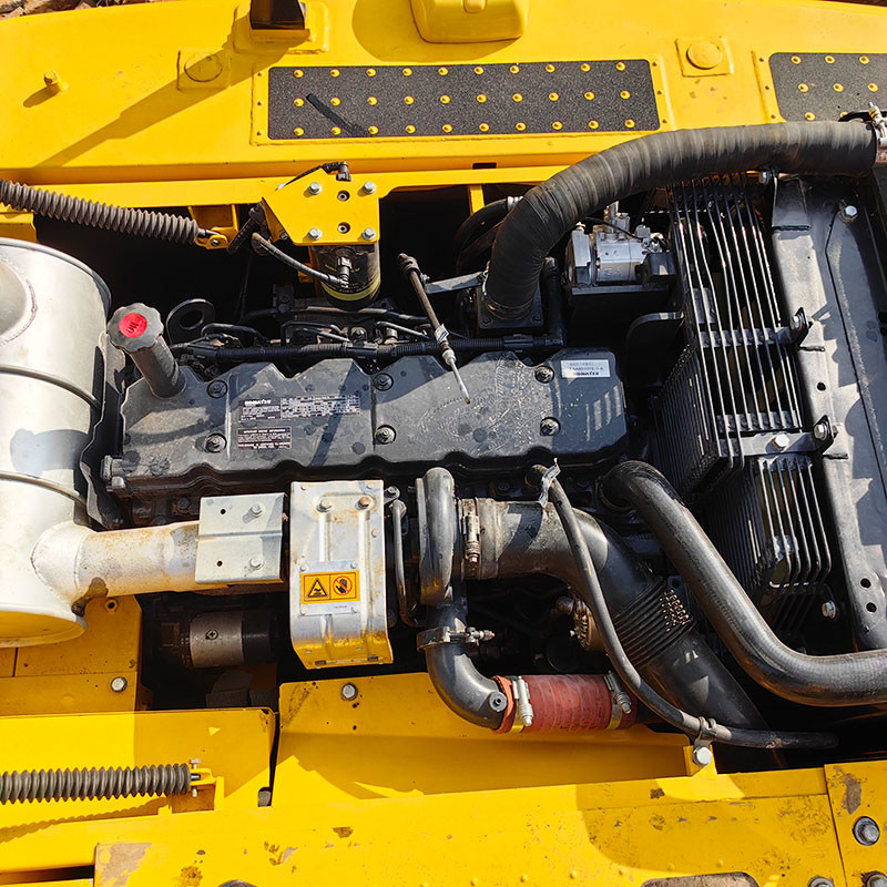 110kw 2000rpm Used Komatsu Excavators Komatsu Pc200 8 20000kg Earth Moving Excavator