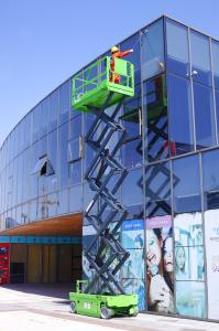 Quality Hydraulic Motor Driving Self-propelled Scissor Lift Platform 12m Working Height wholesale