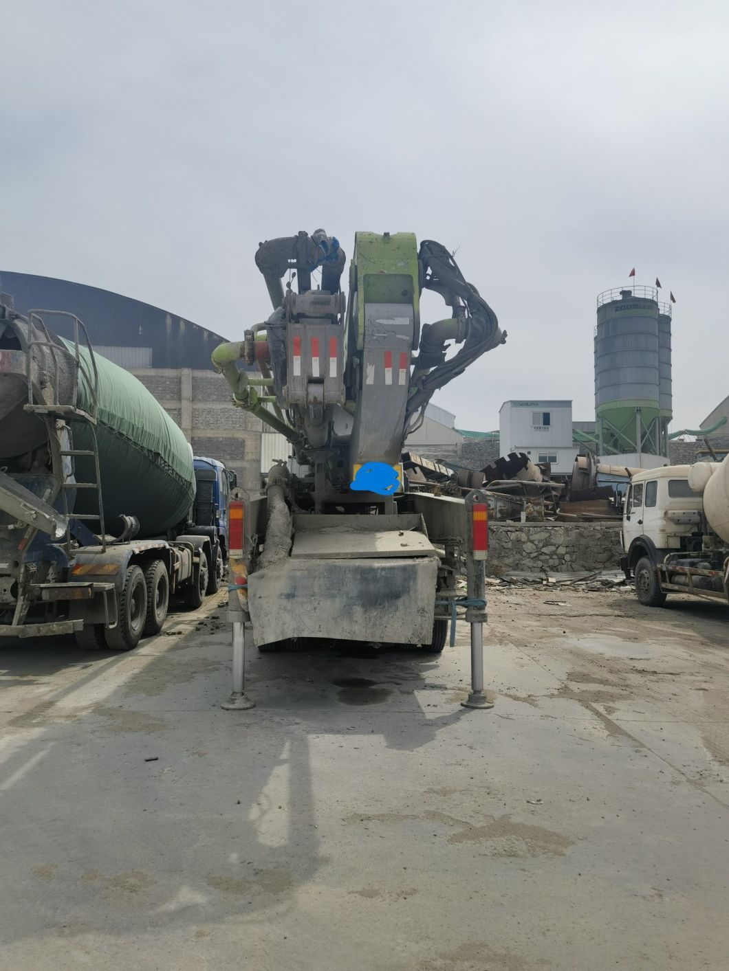 Zoomlion Concrete Pump Truck 49 Meters, The Company&prime;s Inventory Car Direct Sale