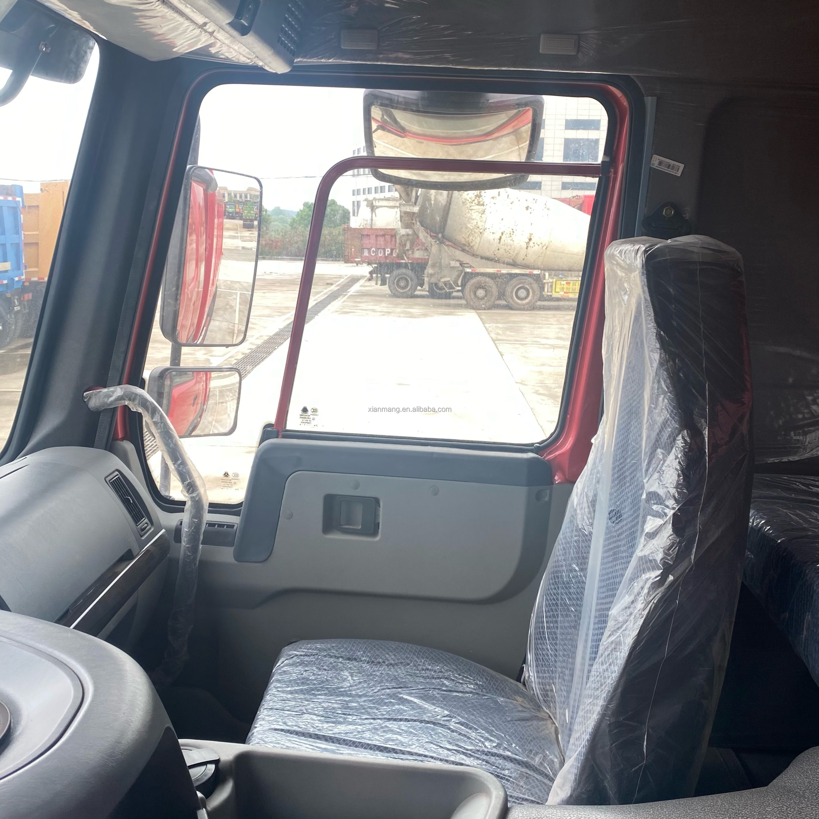 Sinotruk 6X4 371HP 30 Ton 20 Cubic Meter Dump Truck Blue Color for Africa Market