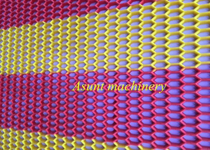Highly Output Pvc Plastic Mat Making Machine For Anti Slip Hollow Type Floor Mat / Carpet