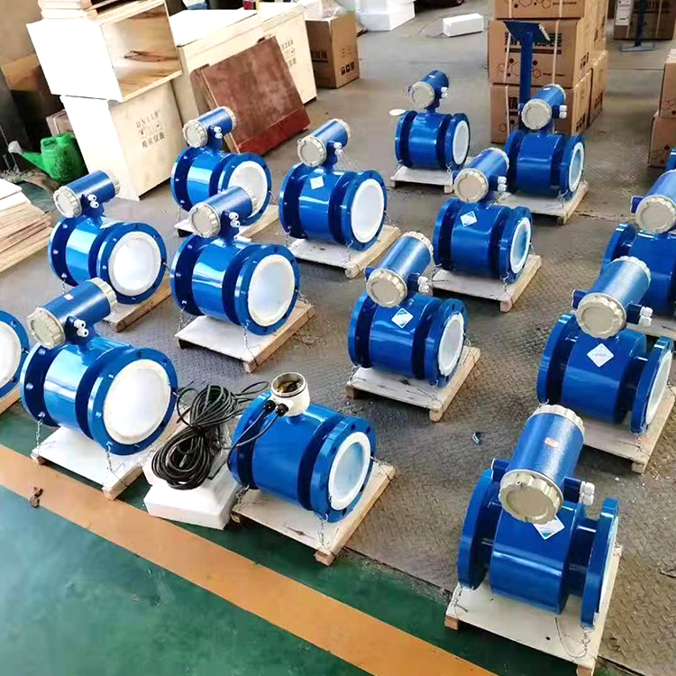 Highly Variable Magnetic Flowmeter for Monitoring Water Flow in Industrial Processes
