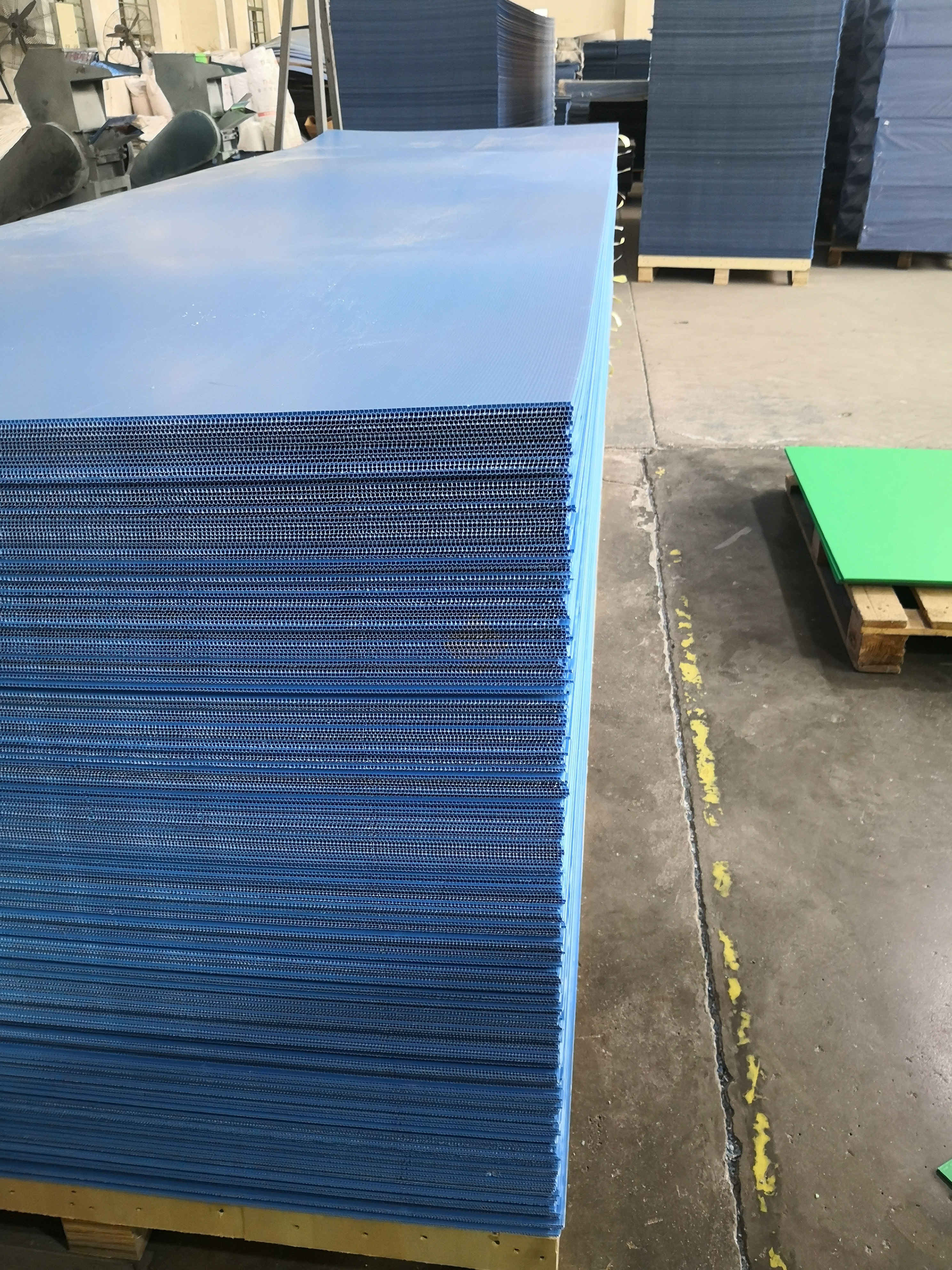 Die Cut Print Corrugated Plastic Sheets Pannel 4x8 PP Fluted Substrates